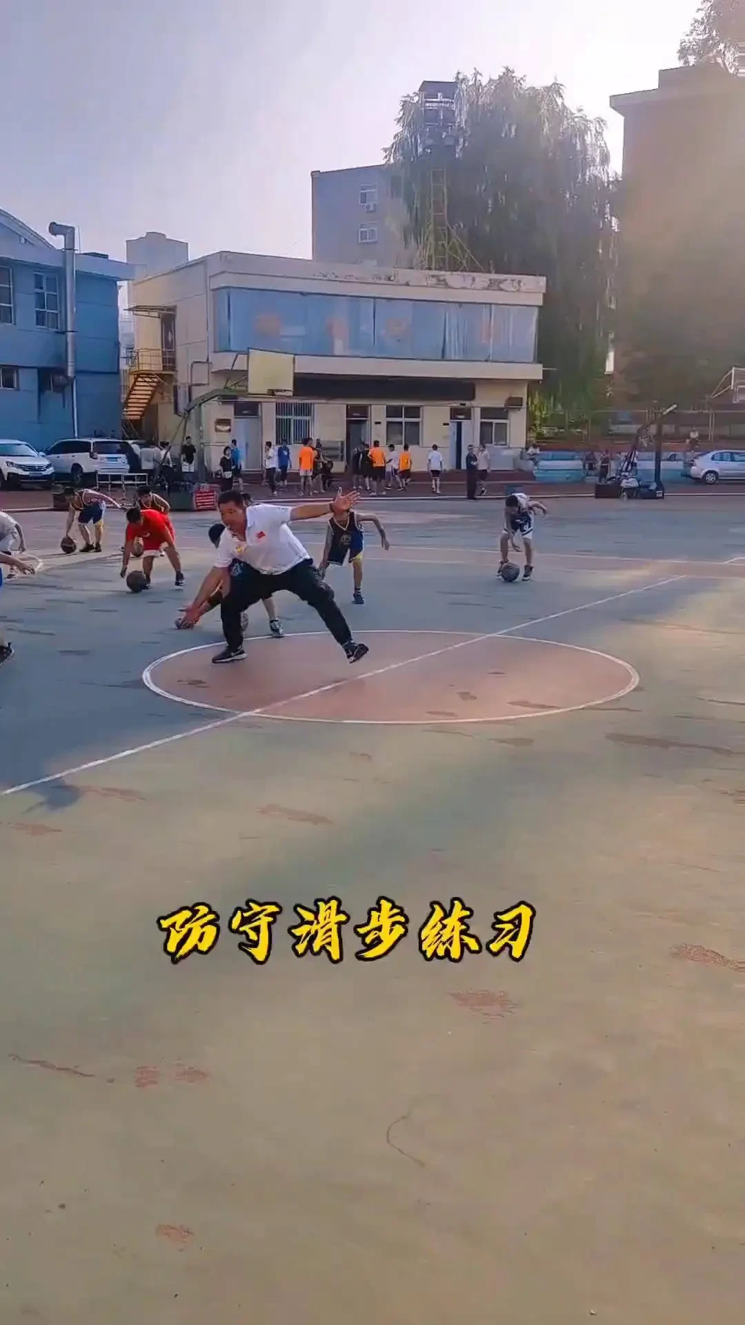 职业篮球教练如何制定有效的赛制训练计划?_2